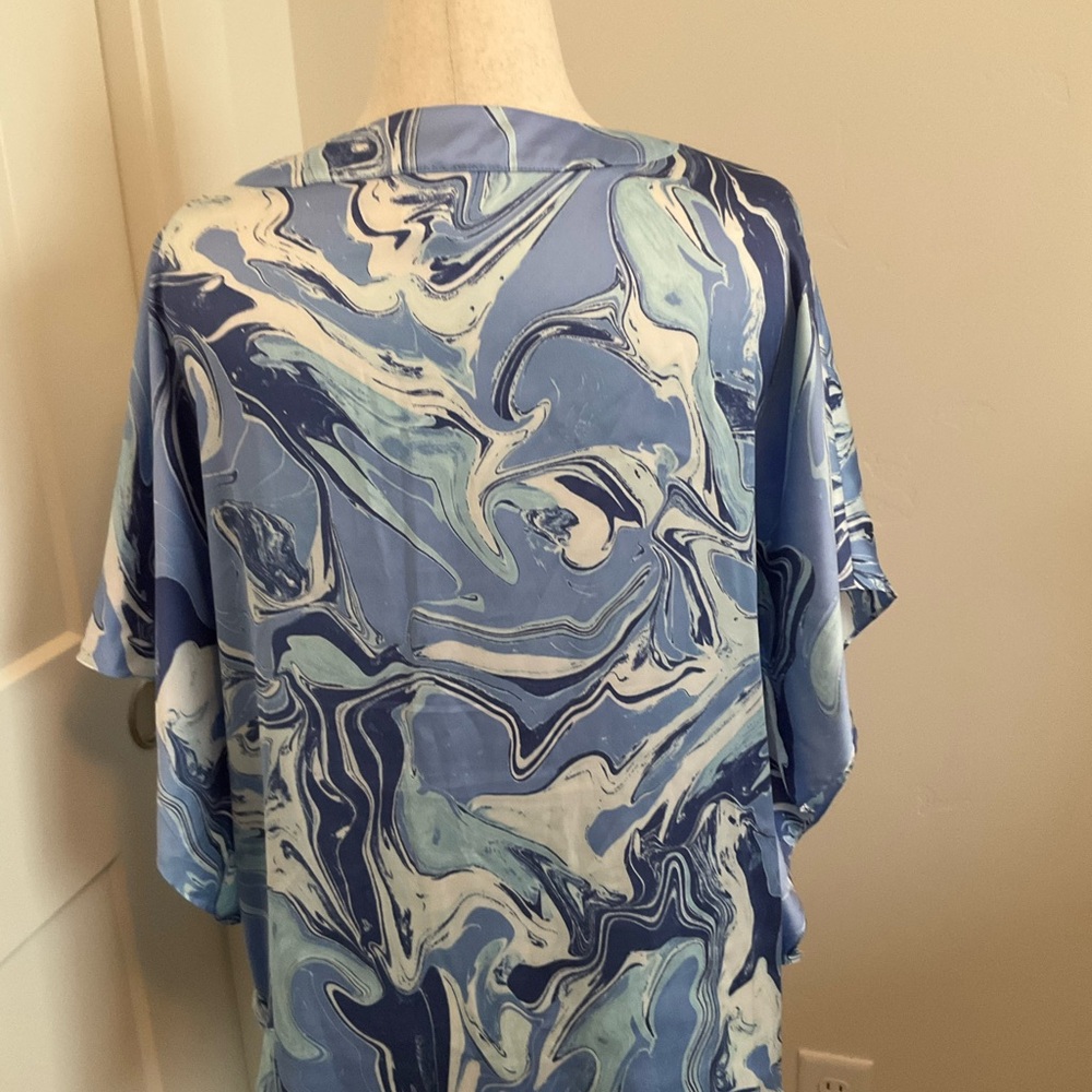 Chico's Swirl Pattern Top in Blue and White - Picture 2 of 3
